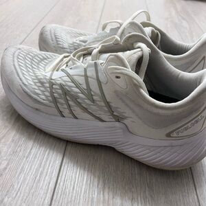 New balance fuel cell prism running shoes